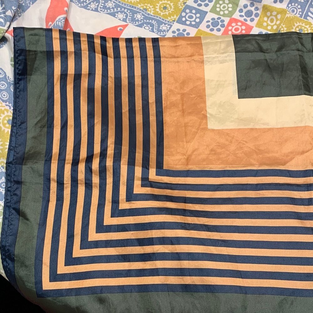 70’s Geometric Neutral Print Scarf in Navy, Goldish-Tan, and Forest Green - Picture 4 of 8